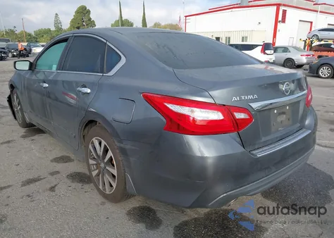 2017 Nissan Altima 2.5 S z USA, uszkodzony, nr VIN 1N4AL3AP9HC245517